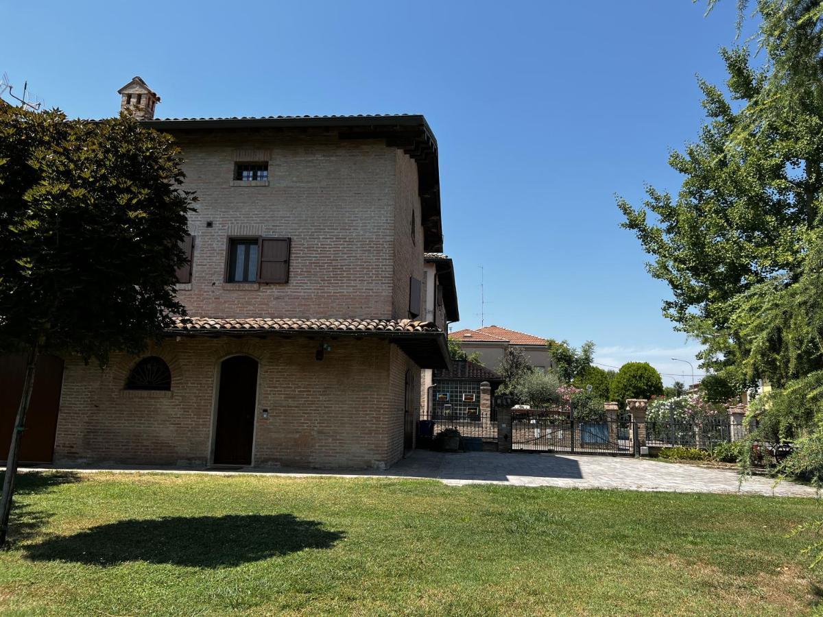 Gocce Balsamiche Apartment Ravarino Bagian luar foto